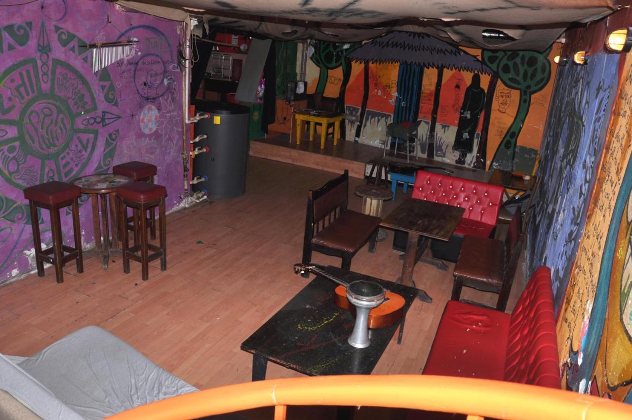 Neverland Hostel Istanbul Bagian luar foto