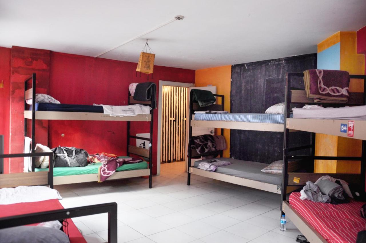 Neverland Hostel Istanbul Bagian luar foto