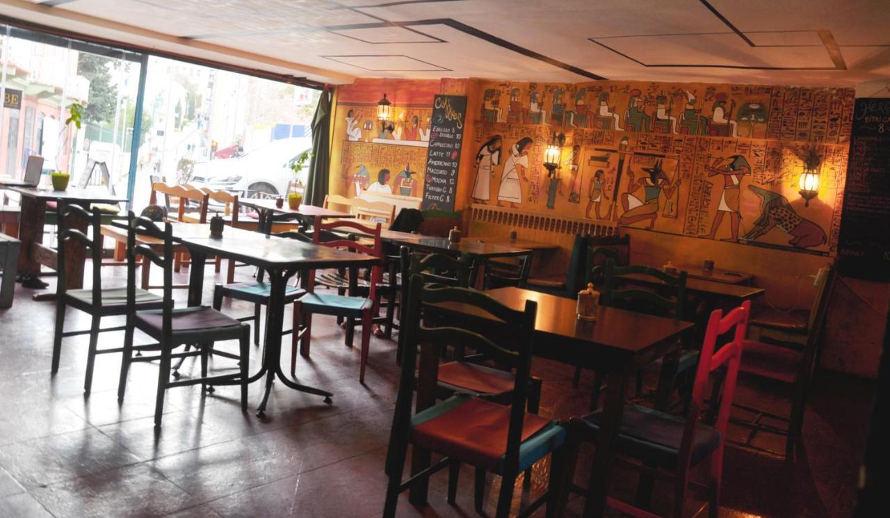 Neverland Hostel Istanbul Bagian luar foto