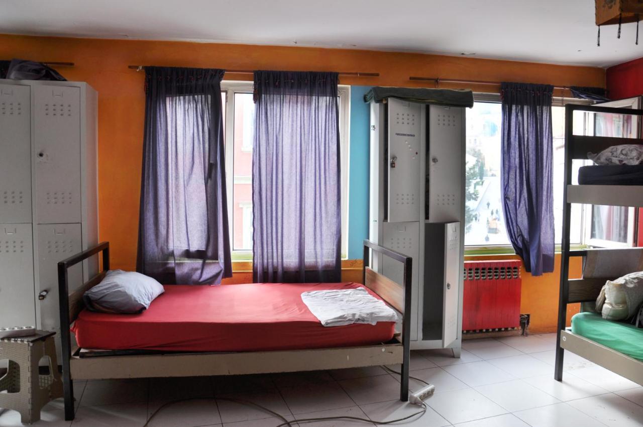 Neverland Hostel Istanbul Bagian luar foto